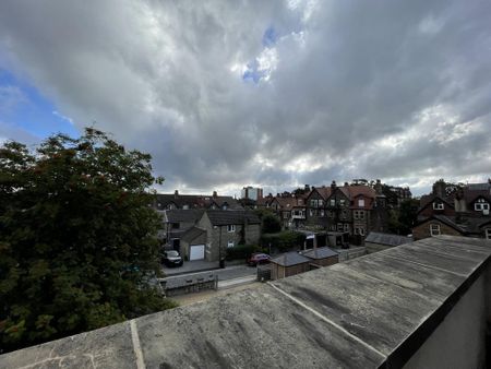 6 bedroom semi-detached house to rent - Photo 5