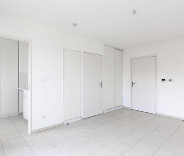 location Appartement T1 DE 30.4m² À VILLEURBANNE - Photo 1