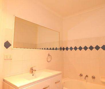 “Bright, Spacious and Comfortable!” - Photo 5