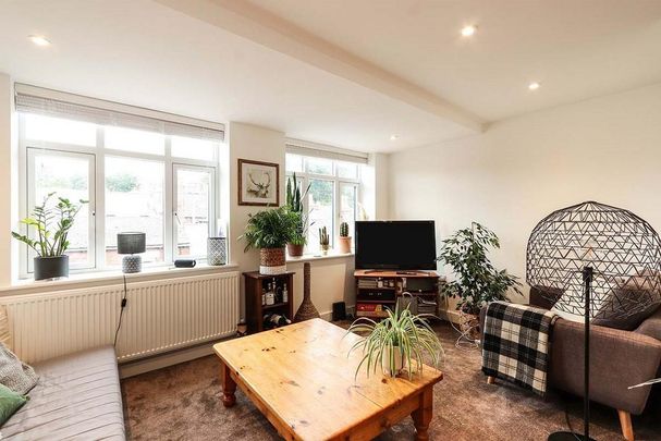 3 bedroom apartment to rent - Photo 1