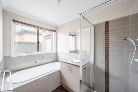 Location Location! - Photo 2