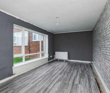 2 bedroom ground floor flat to rent - Photo 1