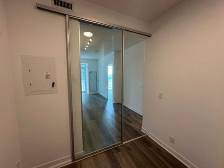 For Lease - 180 Front Street Unit# 2008, Toronto, Ontario - Photo 2