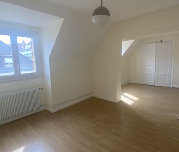 Location Appartement 3 pièces 116m² LE CREUSOT 71200 - Photo 5