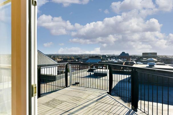2 bedroom apartment to rent - Photo 1