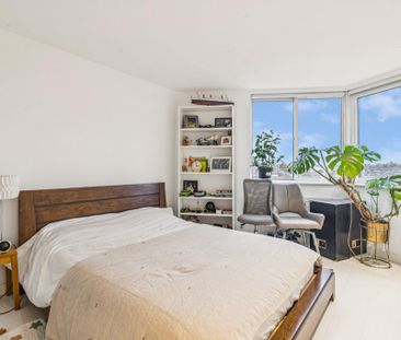 3 bedroom flat to rent - Photo 3