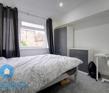 6 bed Semi-Detached House for Rent - Photo 3