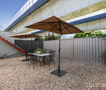 Charming & Fully Furnished Apartment with Private Courtyard in the ... - Photo 6