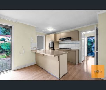 13 Neerim Street, Melton South, Vic 3338 - Photo 6