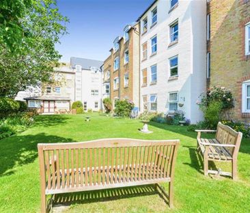 1 bedroom retirement property to rent - Photo 2