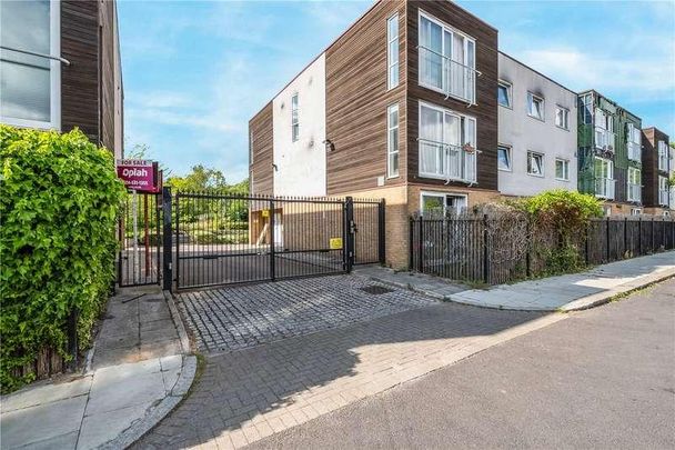 Borland Road, Nunhead, London, SE15 - Photo 1