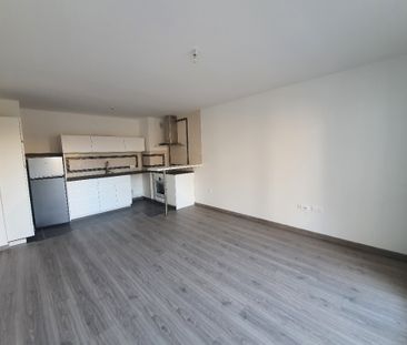 Location d'un appartement F2 (43 m²) à ROISSY EN BRIE 775  CC - Photo 2