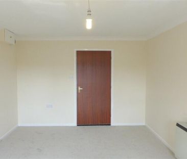 2 bedroom retirement property to rent - Photo 5