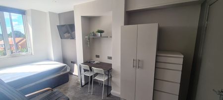 4 Bed - 404b Burley Road, Burley, Leeds - LS4 2SN - Student - Photo 4