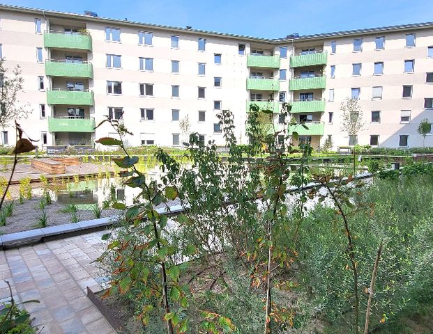 NEUBAU - sehr schöner Blick auf den Teich, mit Badewanne (Nr. 9) - Photo 1
