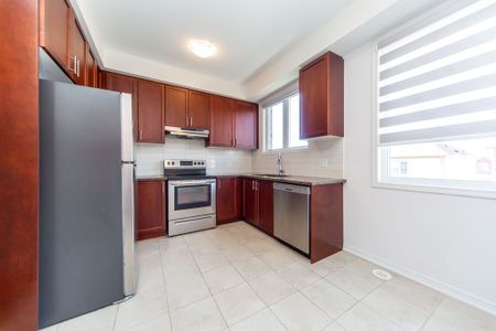 For Lease - 1448 Coral Springs Path, Oshawa, Ontario - Photo 5