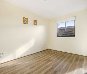 2 Bedroom Apartment Bathed in Northern Light - Photo 2