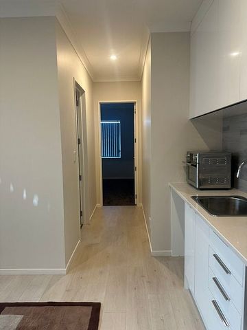 2-Bed, 1-Bath Granny Flat in Ormiston - Photo 5