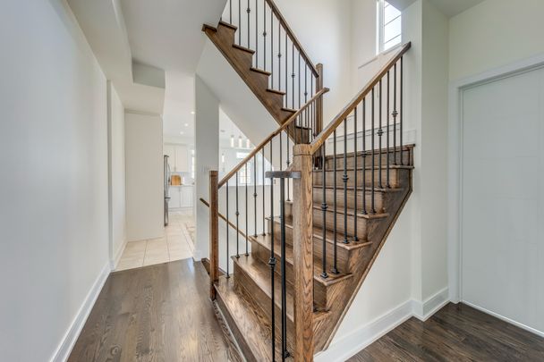 For Lease - 561 Mermaid Crescent, Mississauga, Ontario - Photo 1