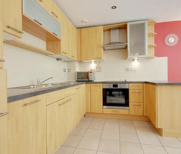 2 bedroom flat to rent - Photo 6