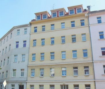 HELLE UND INDIVIDUELLE 2-Raum Whg. in Lindenau, Bad m. Fenster! - Photo 4