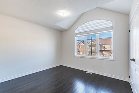 For Lease - 11 Spokanne Street, Brampton, Ontario - Photo 5