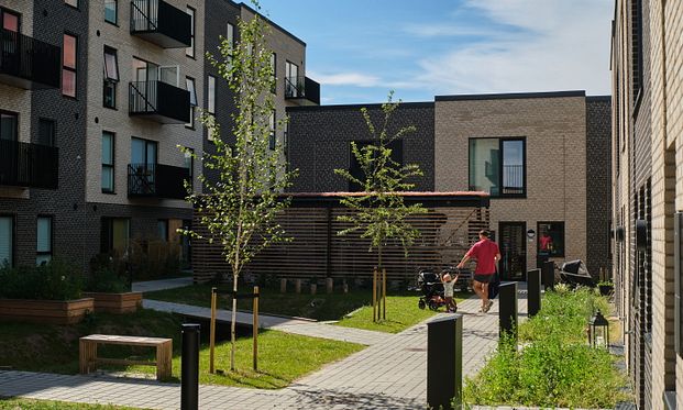 Rækkehus med egen sydvendte terrasse og 2 badeværelser - Foto 1