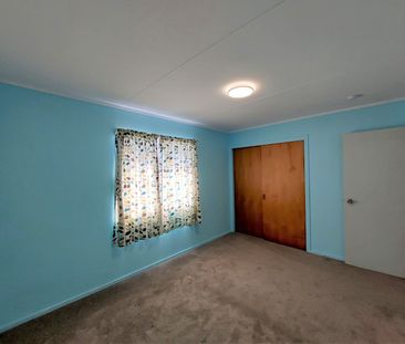 Sunny Three-Bedroom Family Home - Bellevue - Photo 1