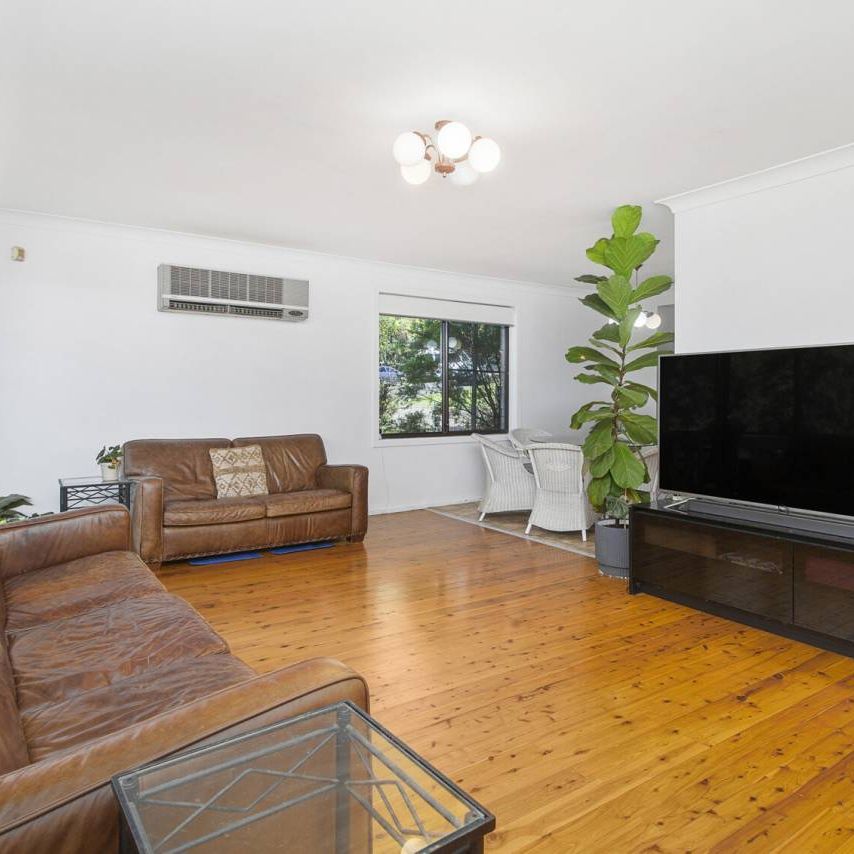 'Sea' Easts Beach - 4 bedroom home & more - Photo 1