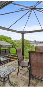 Condo vue sur le fleuve _ 2 chambres et 2 salles de bain - Photo 4