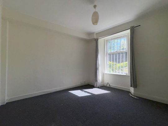 GL Lochee Road, Dundee - Photo 1