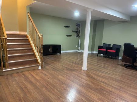 For Lease - 587 Mulock Court Unit# Bsmt, Newmarket, Ontario - Photo 3