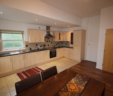 2 bedroom flat to rent - Photo 4