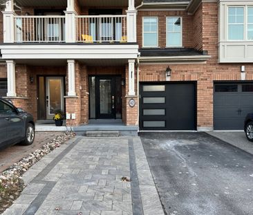 For Lease - 42 Southeast Pass, Whitchurch-Stouffville, Ontario - Photo 1