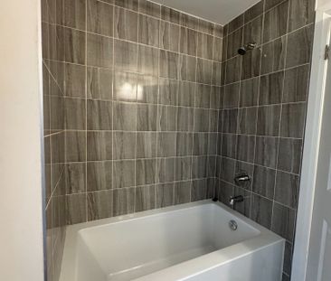 For Lease - 585 Colborne Street Unit# 1110, Brantford, Ontario - Photo 5