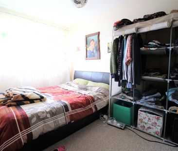 Thessaly Road, - Photo 2