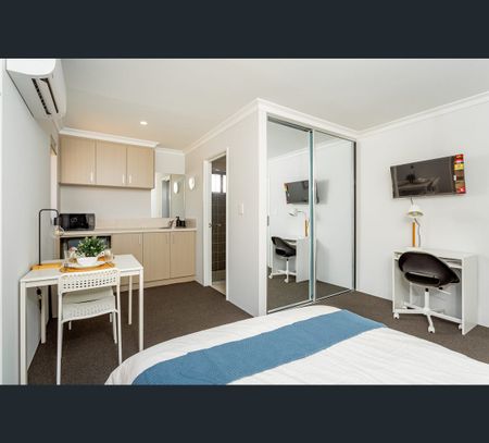 2/17 Westport Street, Madora Bay, WA 6210 - Photo 4