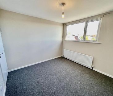 9 Victoria Park, Newtownards, BT23 7EF - Photo 4