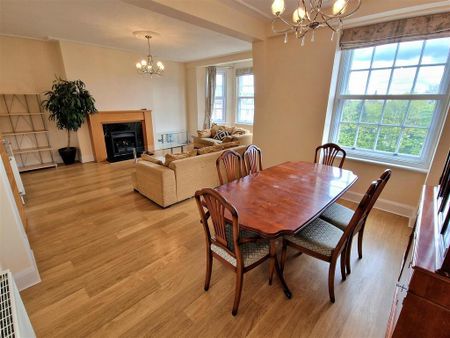 4 bedroom apartment to rent - Photo 2