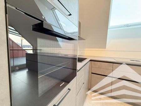 Spektakuläre DG-Wohnung: Klimatisiert, 2 Bäder, 5 Zimmer mit 19 m² Terrasse! - Photo 4
