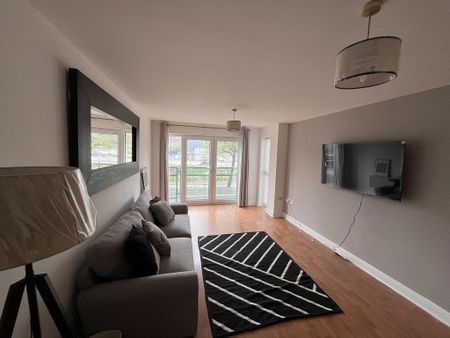 2 bedroom flat to rent - Photo 2