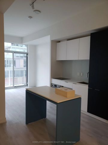 33 Helendale Avenue #420 - Photo 3