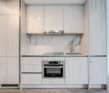 For Lease - 180 Front Street Unit# 3011, Toronto, Ontario - Photo 2