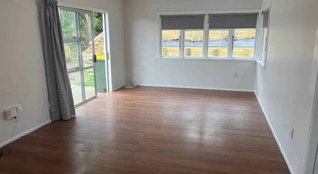 3 Bedrooms - Photo 4