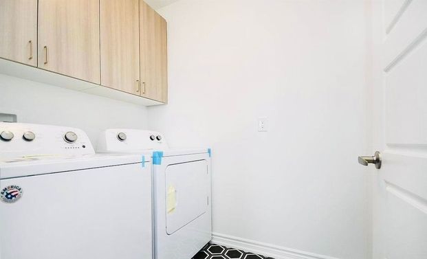 For Lease - 980 Logan Drive Unit# 29, Milton, Ontario - Photo 1