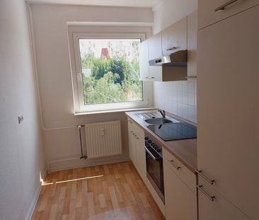Dachgeschoss - 3 Räume - Balkon - EBK - Tageslichtbad - ab März 26 - Photo 6