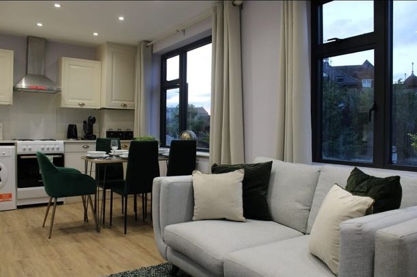 3 Bed Flat, Dudden Hill Lane, NW10 - Photo 1