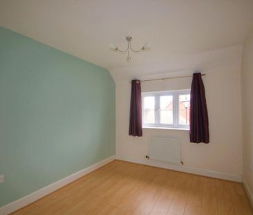 3 bedroom semi-detached house to rent - Photo 3