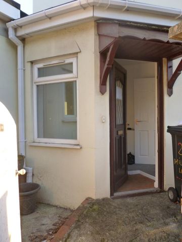 2 bedroom flat to rent - Photo 5