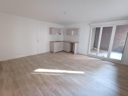 location Appartement T3 DE 61.5m² À BOBIGNY - Photo 2